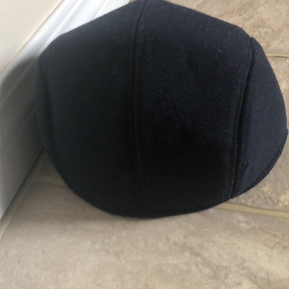 Selling hat - Picture 2 of 4